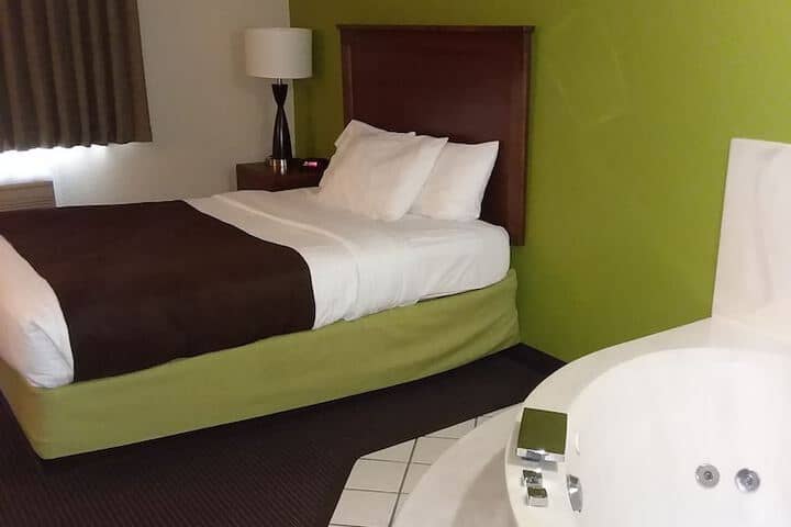 Room 7 of 17